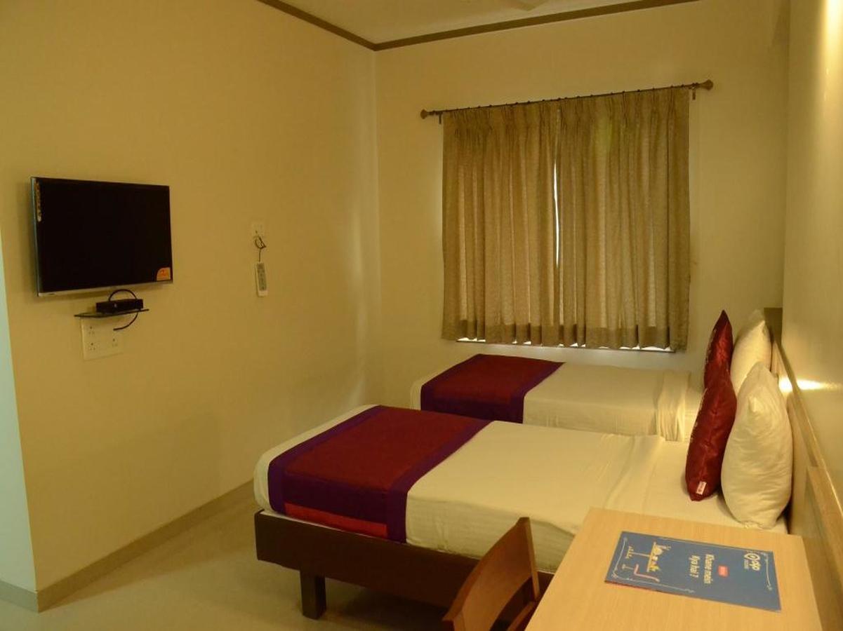 Collection O Kapil Residency Parage Chowk Near Lal Mahal Hotel 4*